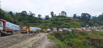 बन्चरेडाँडा जाने सडक स्तरोन्नति गरिँदै, काठमाडौंकाे फोहोर व्यवस्थापन प्रभावित हुने