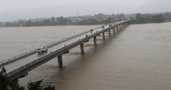 नारायणीमा हाम फालेका युवक ९ किमी तल जीवितै फेला