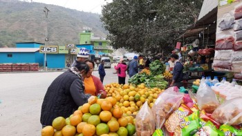 सिन्धुलीको जुनार, सडकमै व्यापार