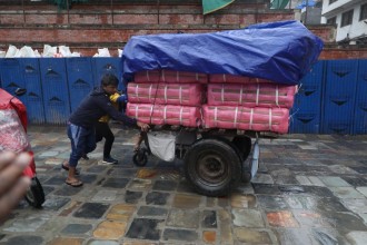 नगरे काम पुग्दैन खान साँझ र बिहान (फोटो फिचर)