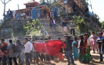 मङ्गलबार १८ वटा फूलका डोली भित्रिए थानीमाई मन्दिरमा