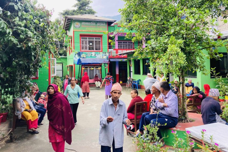 मानव सेवा आश्रमका लागि मनोज गजुरेलको "हैँसे'' बाट बागलुङमा एकै दिनमा उठ्यो साढे ६४ लाख रुपैयाँ